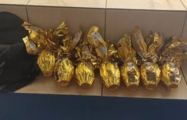 Homem é preso ao tentar furtar 7 ovos de páscoa 1 Homem e preso tentando roubar ovos de pascoa