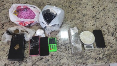 Operação contra o tráfico tem apreensão de droga e três pessoas presas em Apucarana e Cambira 10 87c35009 2d65 4819 933a 69e287bd277e