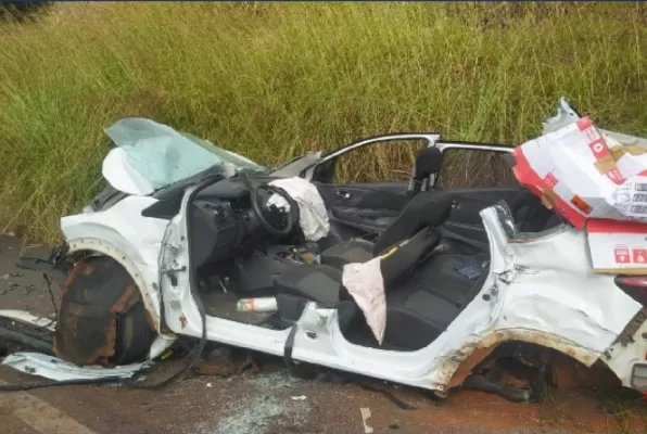 Acidente grave envolvendo 03 veículos no contorno de Mandaguari próximo a Caixa São Pedro