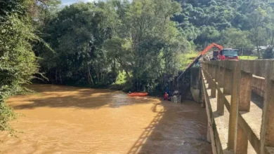 em SC 04 pessoas da mesma família são encontradas mortas dentro de carro submerso