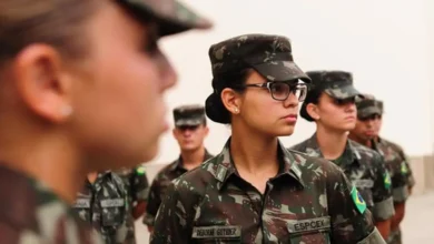 Mulheres que completarem 18 anos poderão se alistar no serviço militar