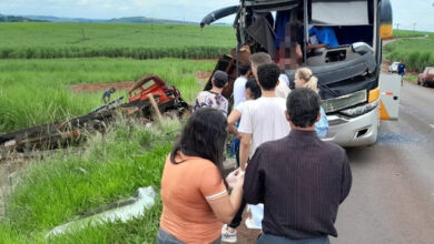 Acidente entre Ônibus e Caminhão na PRC-369 Deixa Feridos