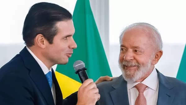 Após derrota na CPMI do INSS, Hugo Motta se reúne com Lula no Alvorada
