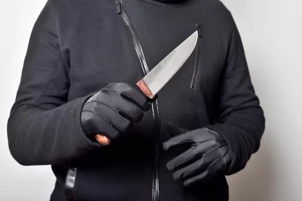 Adolescente é ferido com faca após discussão sobre suposta dívida em Apucarana