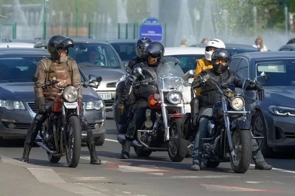 Acidentes com motociclistas sobrecarregam o SUS e adiam cirurgias complexas