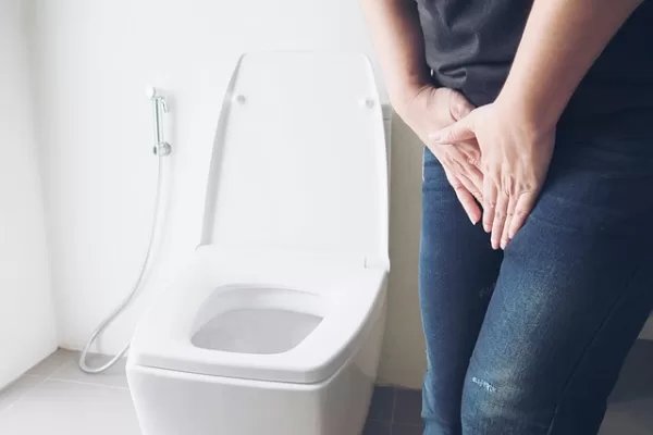 Tabu em silêncio: milhares de brasileiros convivem com incontinência urinária e fecal sem diagnóstico ou tratamento