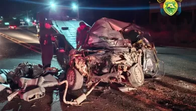 Mulher morre na PR-444 após colisão frontal entre carro e caminhão em Arapongas 2 Mulher morre na PR-444 após colisão frontal entre carro e caminhão em Arapongas