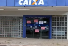 TST determina fim da greve na Caixa com reajuste salarial 6 Fachada de agência da Caixa Econômica Federal.