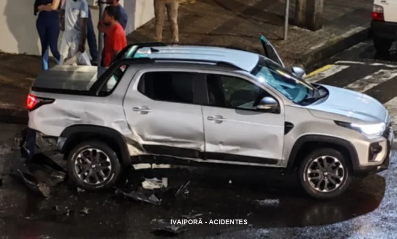 Veículo envolvido em acidente de trânsito em Ivaiporã