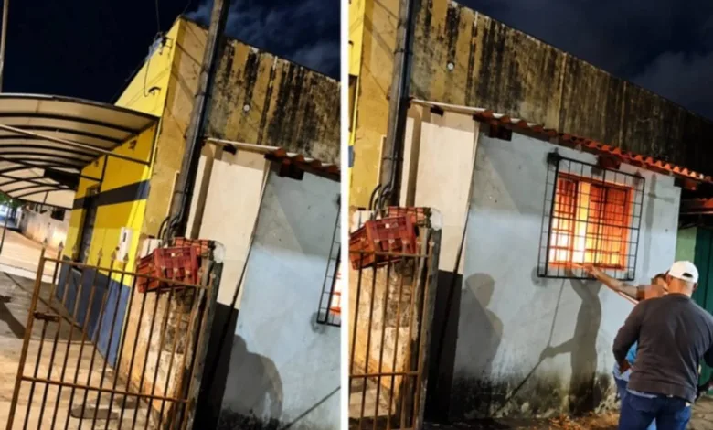 Bombeiros atendendo ocorrência de incêndio
