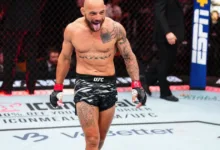 O lutador Jean Silva comemorando vitória no UFC