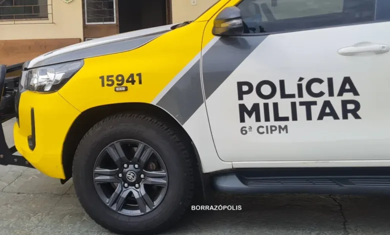 Praça pública em Borrazópolis