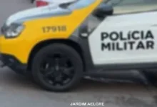 Viatura da Polícia Militar em atendimento de ocorrência