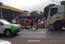 Viatura da Policia Militar e local de atendimento em Arapongas