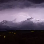 Temporal e nuvens carregadas no Paraná