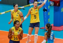 Seleção brasileira feminina de vôlei em quadra