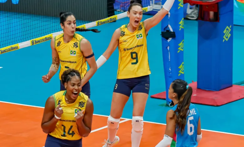 Seleção brasileira feminina de vôlei em quadra