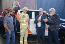 Nova caminhonete 4x4 entregue para a Brigada Comunitária de Jandaia do Sul