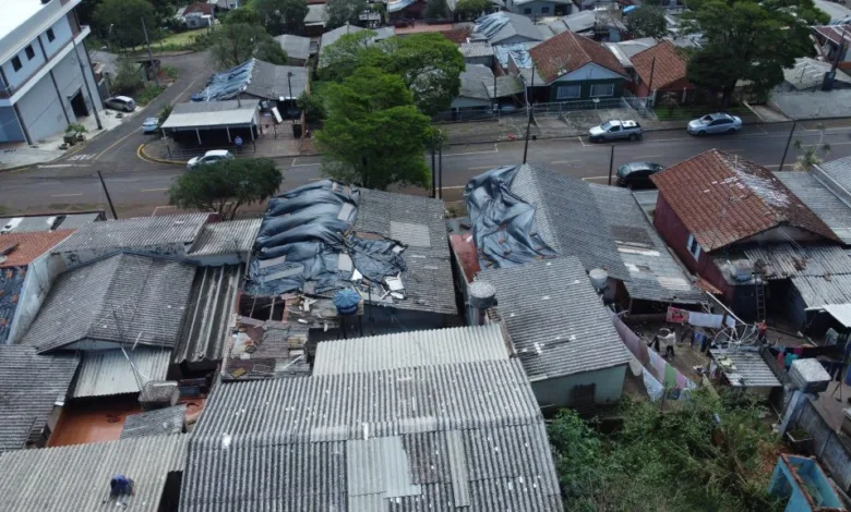 Primeiro levantamento aponta prejuízo de quase R$ 4 milhões em residências de Apucarana atingidas por temporal 1 Residências atingidas por temporal em Apucarana