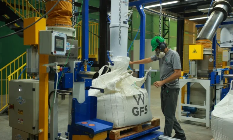 Fachada ou interior da nova fábrica da GFS em Apucarana