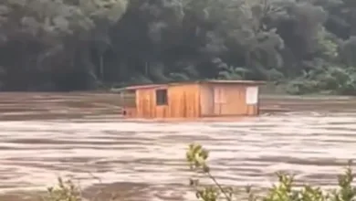 Vista aérea de área afetada por chuvas e enchentes no Rio Grande do Sul