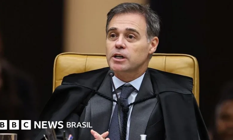 Mendonça acusa Moraes de abuso de autoridade e pede arquivamento no STF 1 Ministro André Mendonça em sessão do STF