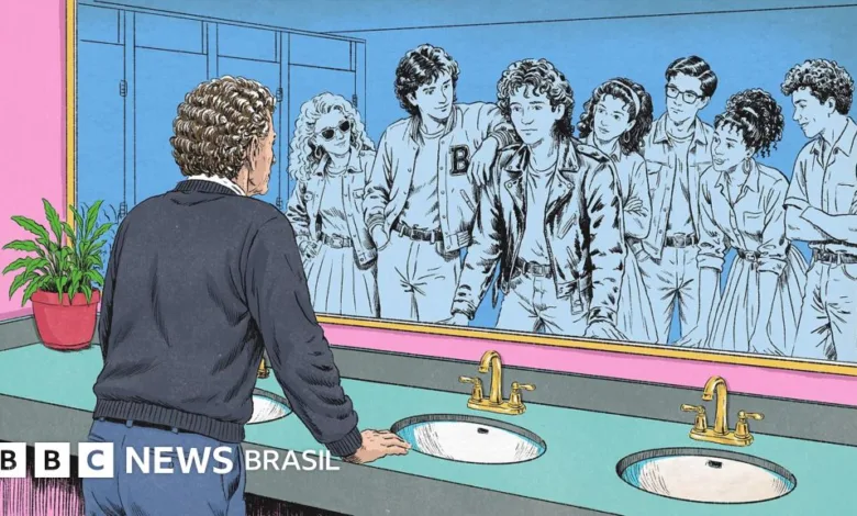 Alunos em um corredor escolar