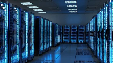 FMI alerta que IA pode impulsionar crescimento mas gerar tensões econômicas na Europa 3 Servidor de computadores representando centros de dados