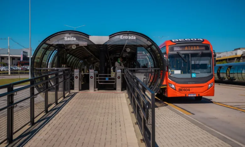 Ônibus do transporte coletivo em Curitiba