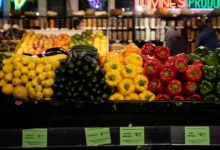 Edifícios comerciais na Europa representando a economia da zona do euro