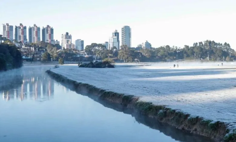Paisagem durante a mudança de estação climática