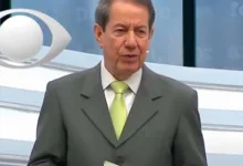 Venda de horários na TV brasileira compromete programação e grade 4 Aparelho de televisão ligado