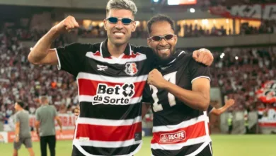 Jogadores do Santa Cruz em partida oficial