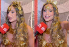 Bruna Griphao sorri durante evento