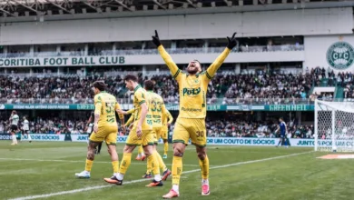 Jogadores do Mirassol em partida pelo Campeonato Brasileiro