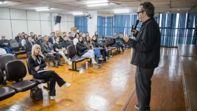 Servidores participam de capacitação sobre inteligência artificial em Apucarana