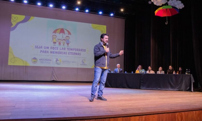 Participantes do 1º Seminário Municipal de Acolhimento Familiar em Apucarana