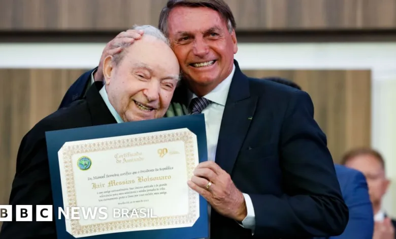 A influente igreja evangélica que apoiou Jair, mas rejeita Flávio Bolsonaro 1 Manoel Ferreira e Jair Bolsonaro em evento oficial