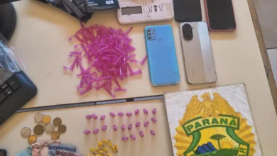 Viatura e policiais em operação de segurança