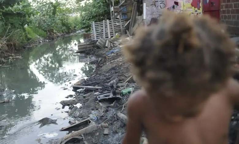 Crianças e adolescentes expostos a riscos climáticos no Brasil