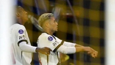 Jogadores do Vasco em campo durante partida
