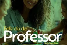 Professores e alunos em sala de aula na rede municipal