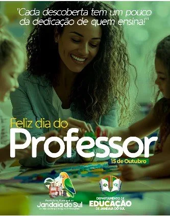 Professores e alunos em sala de aula na rede municipal