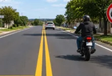Motocicleta em via pública