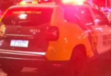 Viatura da Polícia Militar em atendimento de ocorrência