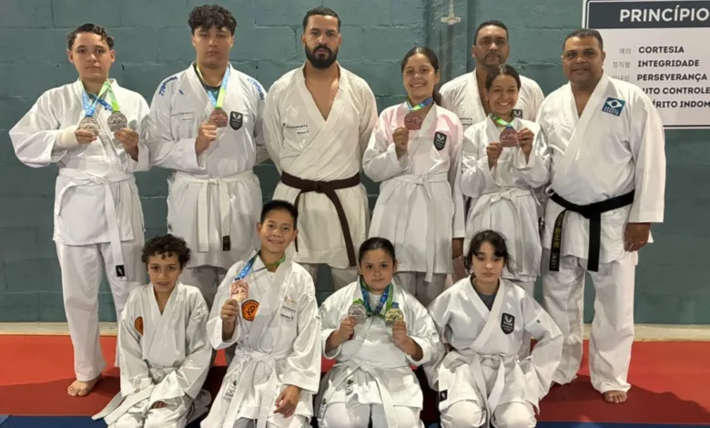 Karatê Vida conquista oito medalhas na Copa Paraná e mira Sul-Americano no Chile 1 Atletas da Associação Karatê Vida de Apucarana