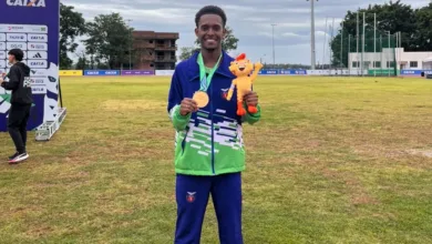 Atleta de Apucarana comemora medalha de ouro