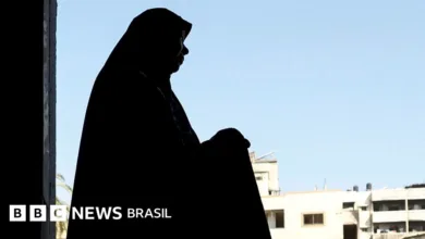 Guerra em Gaza eleva violência sexual e casamentos forçados, diz ONU 2 Mulheres e crianças em acampamento na Faixa de Gaza