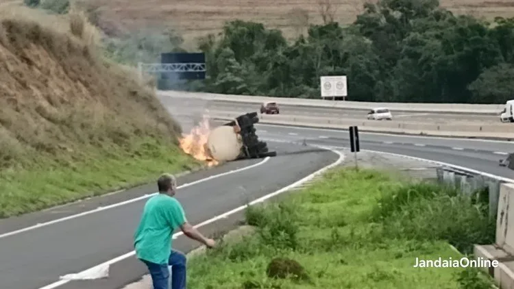Local de acidente de trânsito em rodovia