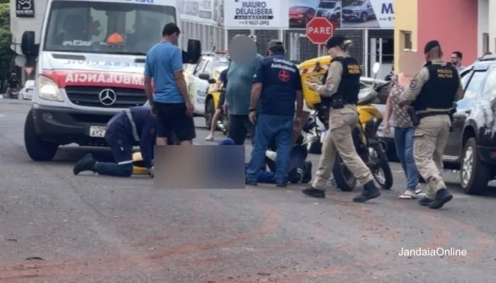 Motocicleta na rua em Jandaia do Sul